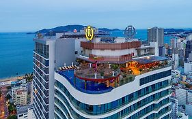 Regalia Gold Hotel  5*